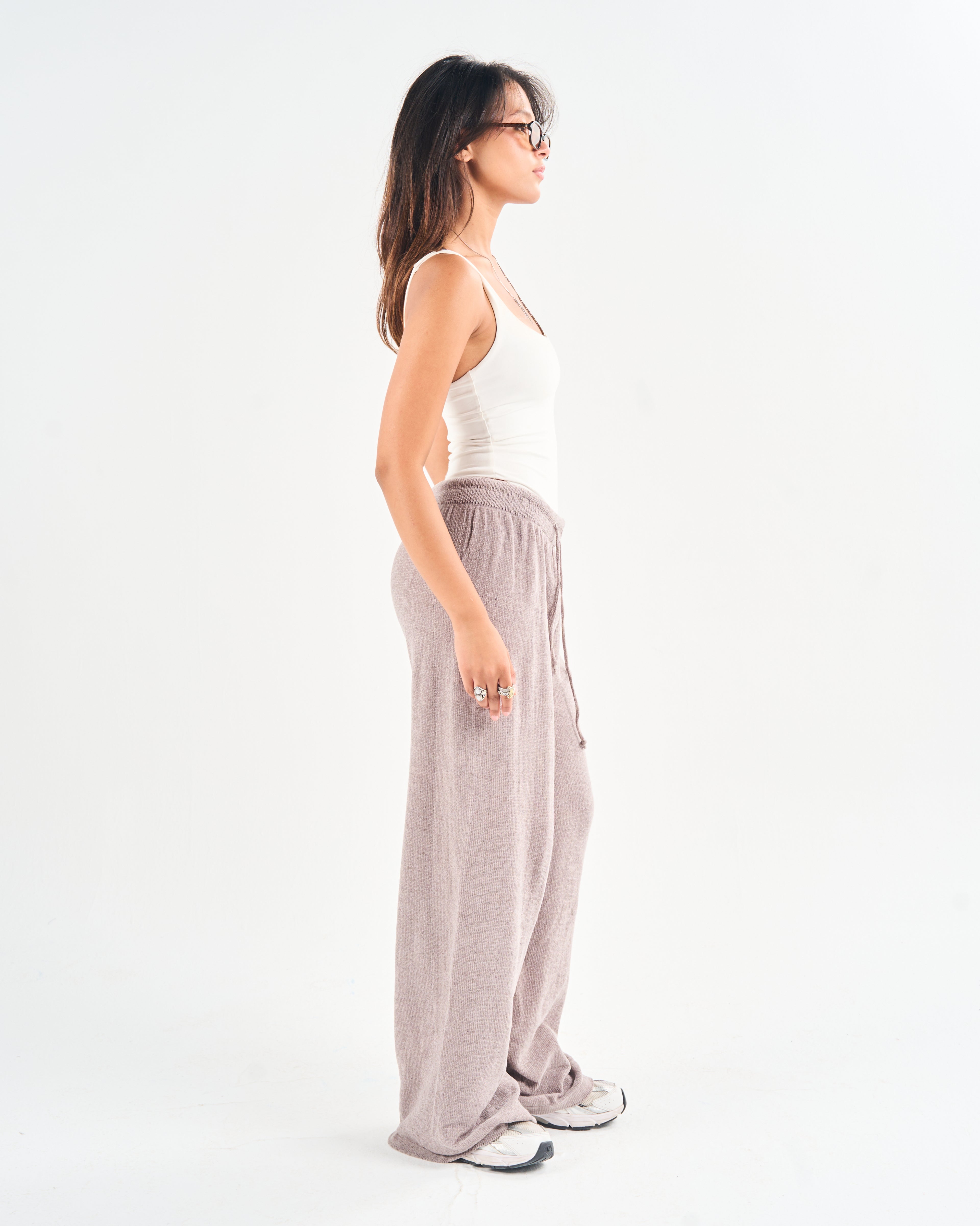 Doughy Light-Weight knitted Pants